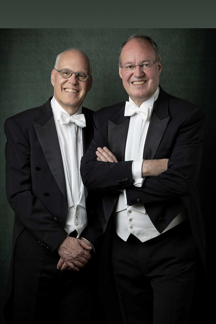 The piano duo Hans-Peter and Volker Stenzl will celebrate their 40th anniversary on stage in 2026